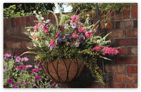 High-Quality at a Competitive Price Flowers hanging