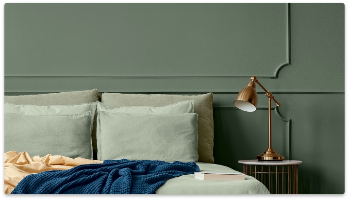 Bedroom with green wall